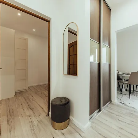 Apartment Bernatu Street *